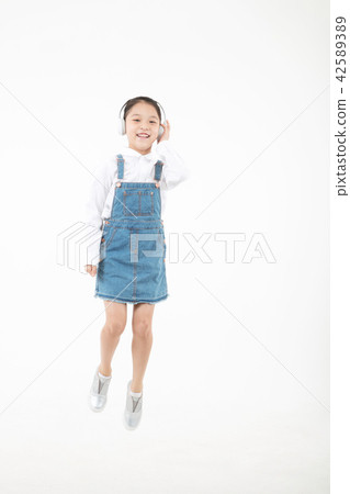 低年級小學生，女孩的生活方式 42589389