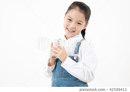 Elementary school lower grades, girl's lifestyle Elementary school lower grades, girl's lifestyle 42589411