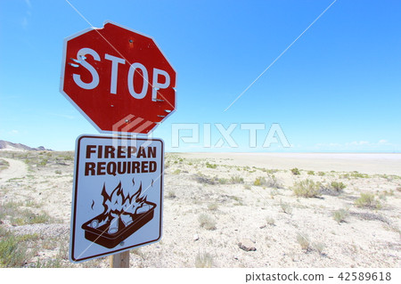 Stop sign Stop sign 42589618