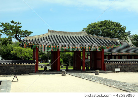 Gwandeokjeong 42589896