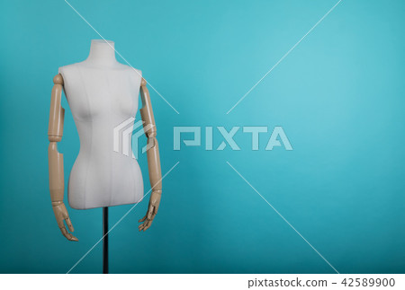 Mannequin positioned on a bright background Mannequin positioned on a bright background 42589900