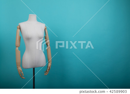 Mannequin positioned on a bright background Mannequin positioned on a bright background 42589903