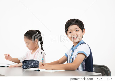 Elementary school students, lower grades, school study lifestyle Elementary school students, lower grades, school study lifestyle 42590497