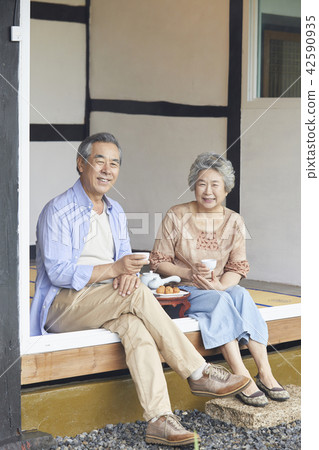 Life, old couple, Korean 42590935
