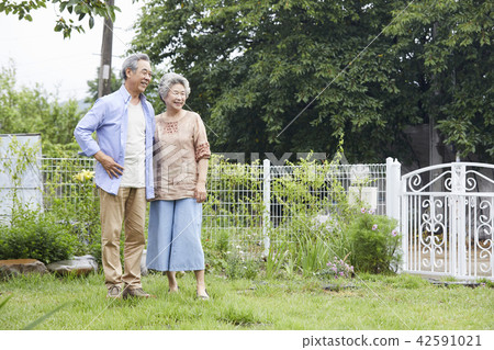 Life, old couple, Korean 42591021