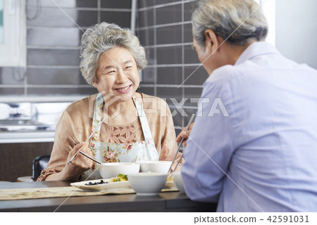 Life, old couple, Korean 42591031