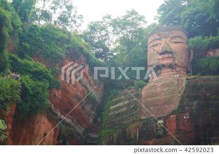 Leshan Big Buddha statue 42592023