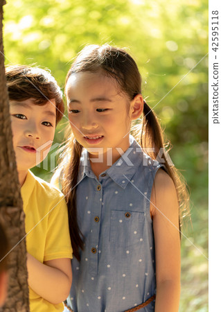 Children explore and live Children explore and live 42595118