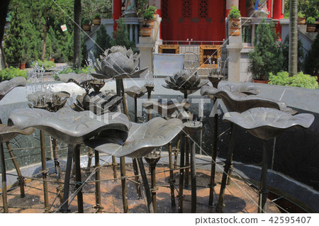Wong Tai Sin Temple, Hong Kong Wong Tai Sin Temple, Hong Kong 42595407