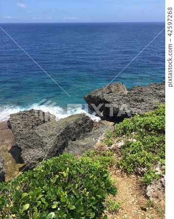 一塊岩石的地方 一塊岩石的地方 42597268