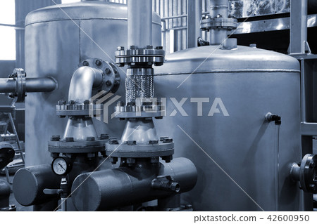 tanks and pumps at modern plant tanks and pumps at modern plant 42600950