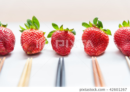 療癒水果草莓 癒やしフルーツの苺 Healing fruits strawberry 超級食物 營養 42601267