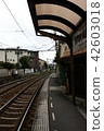 在日本龍安寺的車站等候 42603018