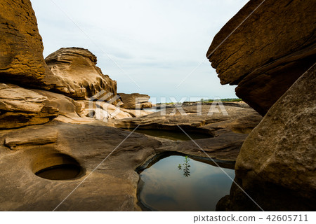 Natural of Rock Canyon in Mekhong River 42605711