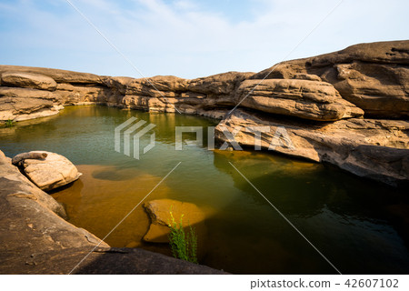 Natural of Rock Canyon in Mekhong River, Thailand Natural of Rock Canyon in Mekhong River, Thailand 42607102