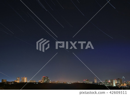 Star tracks over night Kiev cityscape Star tracks over night Kiev cityscape 42609311