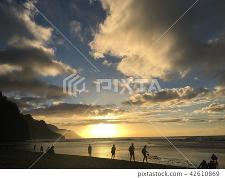 沿著海岸的日落 沿著海岸的日落 42610869