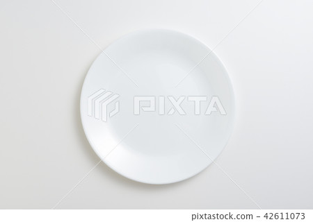 White plate dish overlook 42611073