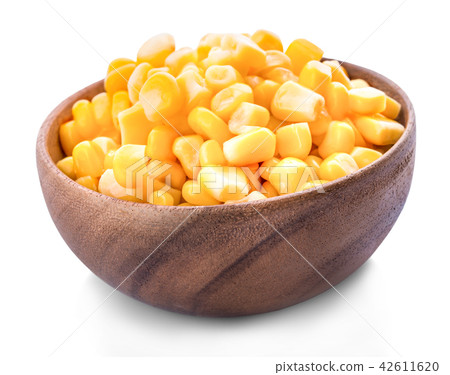 Ripe corn isolated on white background Ripe corn isolated on white background 42611620