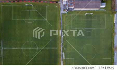 [Aerial photograph] A view of the soccer ground from above 42613689