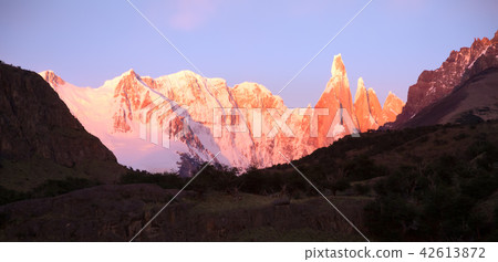 Glaciers and mountains Fitz Roy, Cerro Torre Glaciers and mountains Fitz Roy, Cerro Torre 42613872
