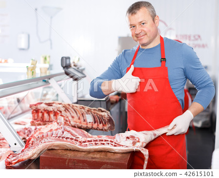 Adult man seller demonstration quality porks 42615101