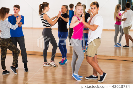 Teenage dancing pair dance Teenage dancing pair dance 42618784