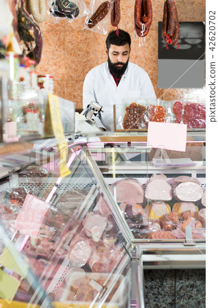 Man, butcher’s, shop 42620702