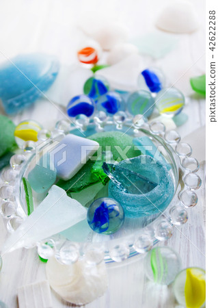 Seagrass and shellfish 42622288