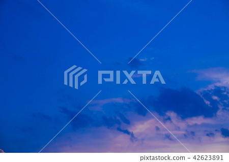 Summer sky and clouds, sunsets (3: 2) 42623891