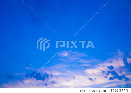 Summer sky and clouds, sunsets (3: 2) 42623893