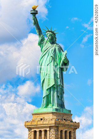 Statue of Liberty (Liberty Enlightening the world) 42628019