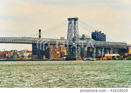 New York view of the Lower Manhattan  42628026