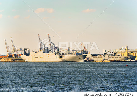 Commercial sea ships, dry cargo ships in a Hudson Commercial sea ships, dry cargo ships in a Hudson 42628275