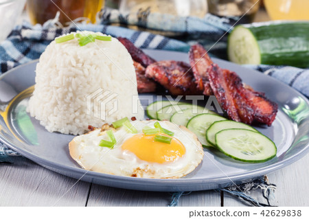 Pork tocino with rice and fried egg Pork tocino with rice and fried egg 42629838