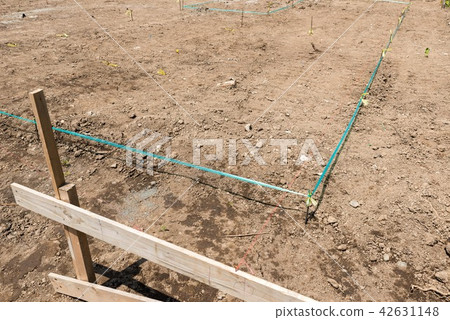 Detached house construction materials 42631148