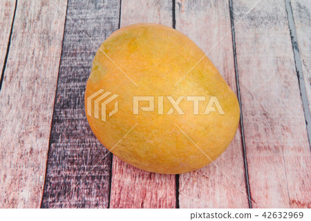Popular fruit,Ripe orange red R2E2 Mango. 42632969