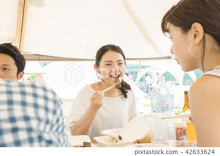 BBQ messy real 42633624