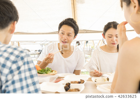 BBQ messy real 42633625