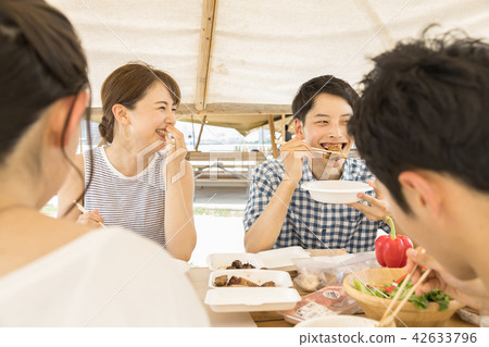 BBQ messy real BBQ messy real 42633796