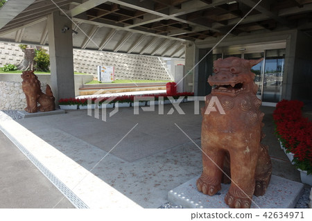 Okinawa Yun Tanza Museum entrance 42634971