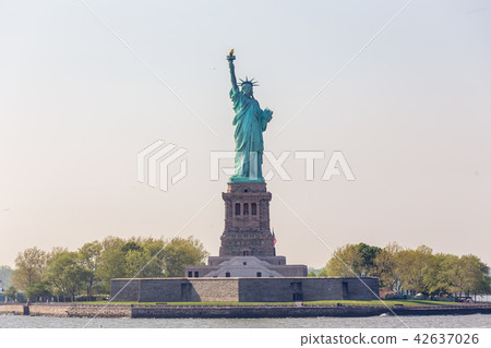 Statue of Liberty, New York City, USA Statue of Liberty, New York City, USA 42637026