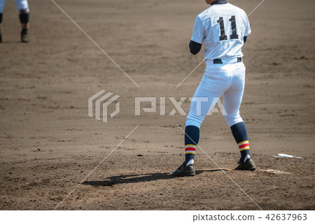 Pitcher on the mound 42637963