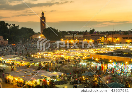 Jamaa el Fna market square in sunset, Marrakesh, Morocco, north Africa. 42637981
