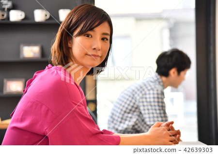 Cafe Young lady Cafe Young lady 42639303