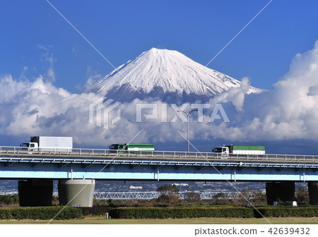 Shin-Fuji River Bridge and Mt. Fuji-6188 42639432