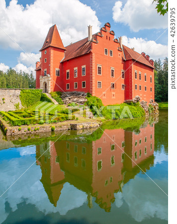 Renaissance chateau Cervena Lhota in Southern Bohemia, Czech Republic. Idyllic and picturesque fairy Renaissance chateau Cervena Lhota in Southern Bohemia, Czech Republic. Idyllic and picturesque fairy 42639795