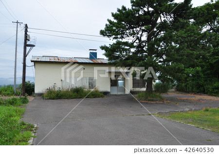 Shimotsutomi Station 42640530
