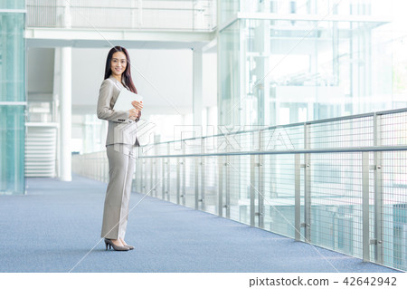 Business woman Business woman 42642942