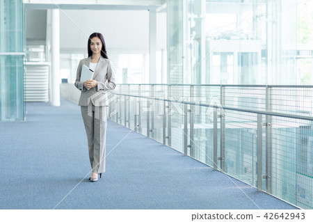 Business woman Business woman 42642943